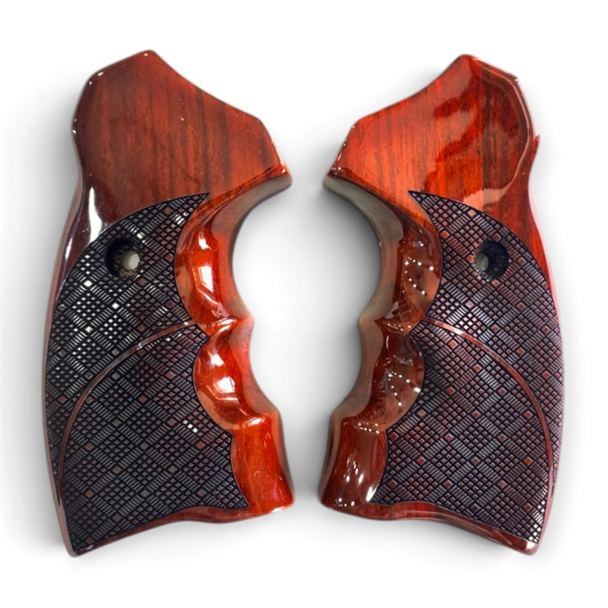 32 REVOLVER IOF FRENCH CHECKERED